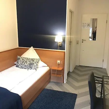 Bensons Hotel 3*